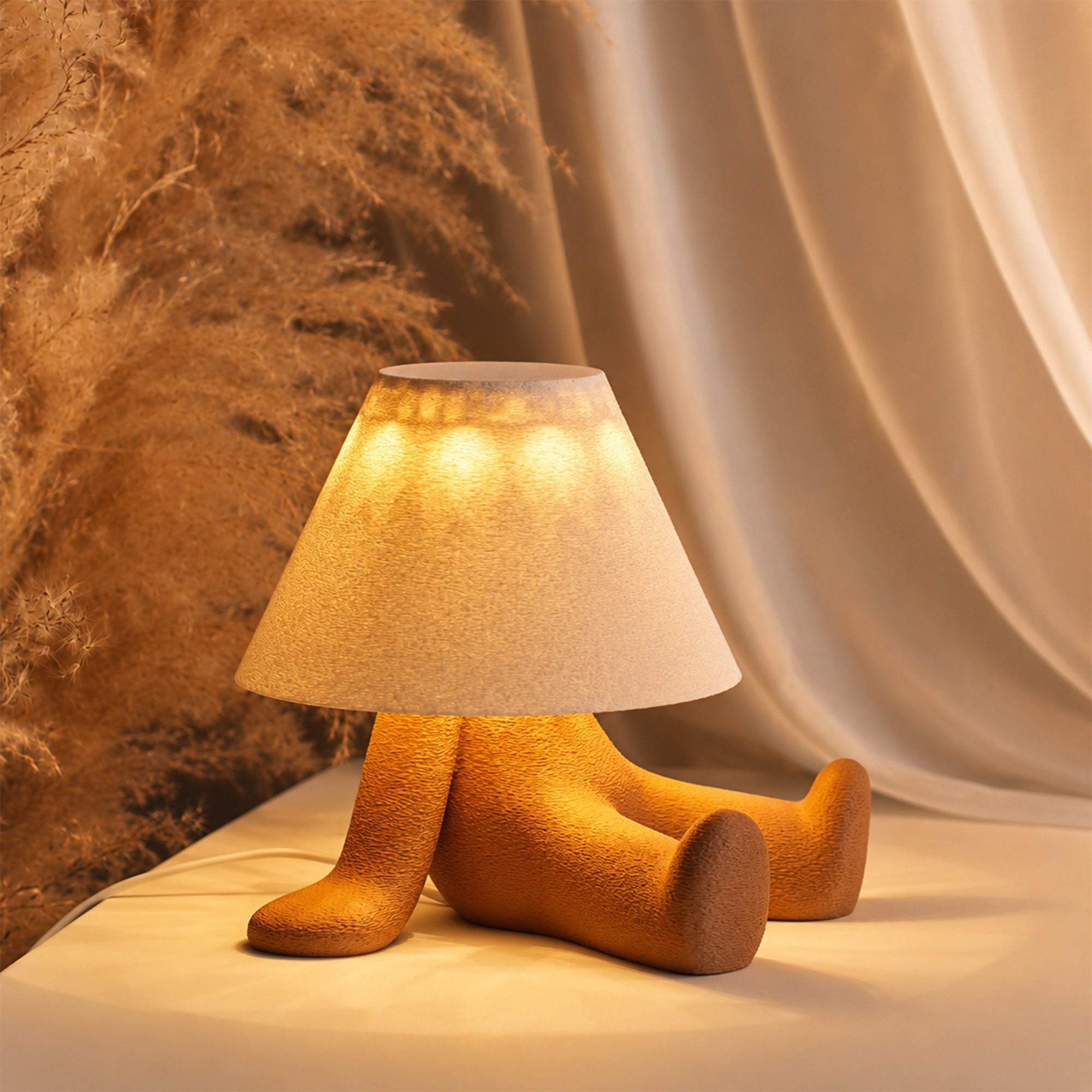 Loopy Lamp - Đèn bàn decor nghệ thuật nhân vật thư giãn