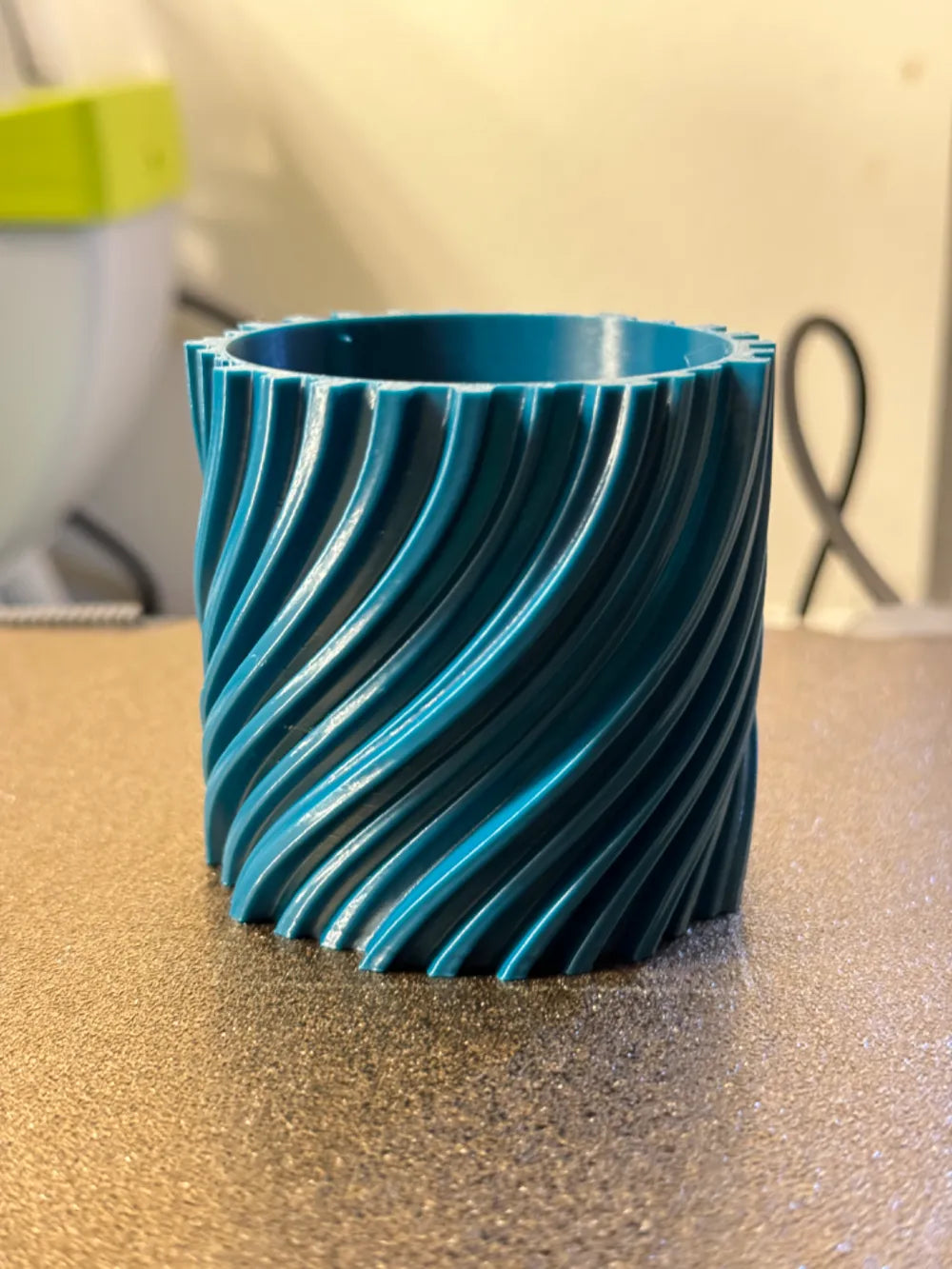 Chậu Cây Sóng Xoắn – Planter 2