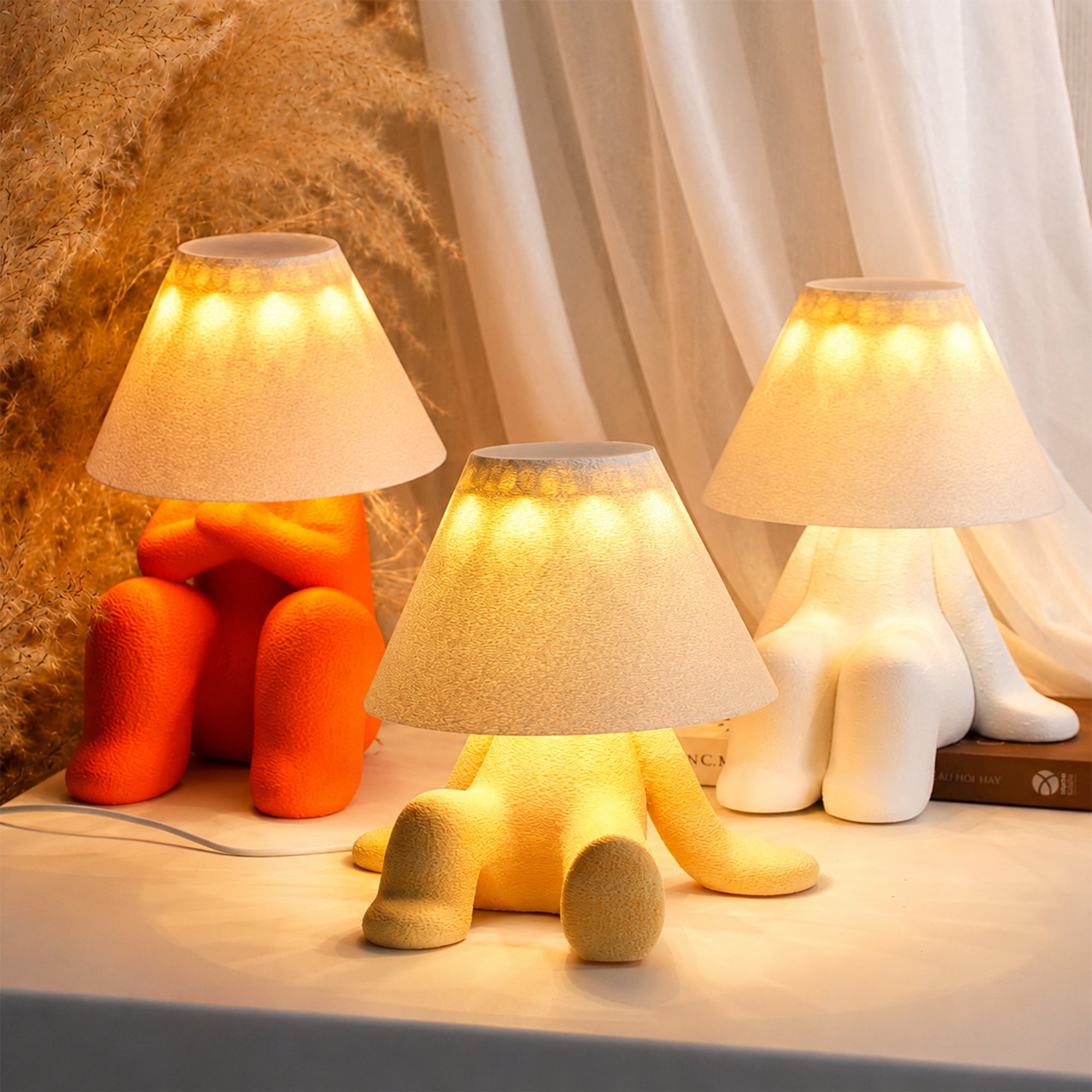 Loopy Lamp - Đèn bàn decor nghệ thuật nhân vật thư giãn